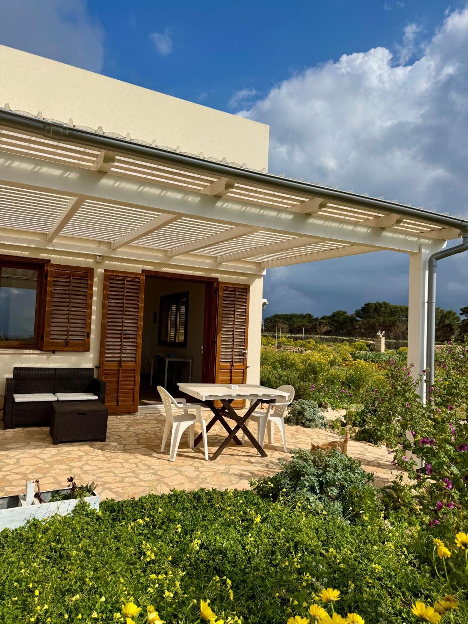 Aria Case Vacanze Favignana Exterior photo